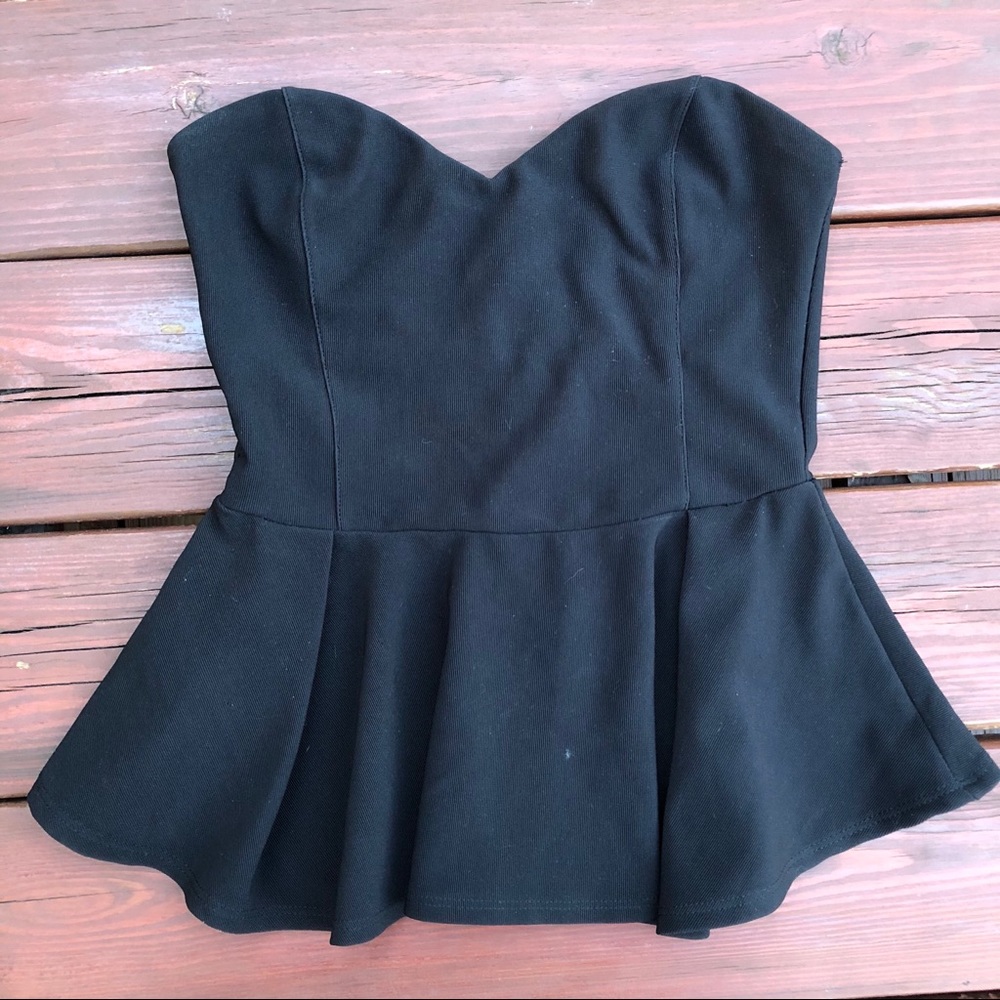 Lush heart neck line peplum black top Sz sm